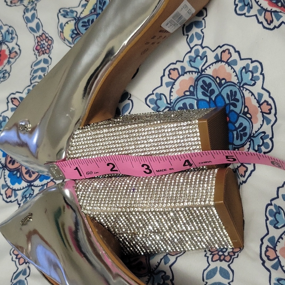SL Heels - Picture 4 of 4